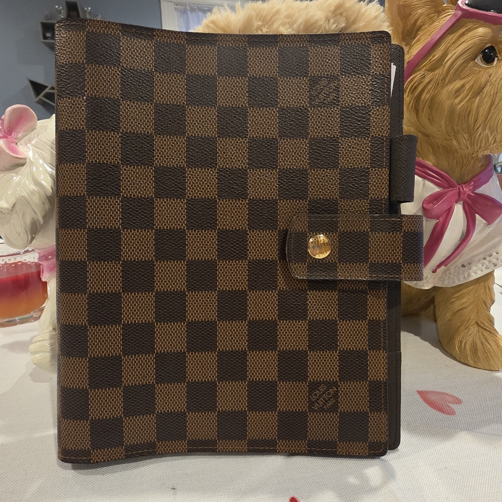 Louis Vuitton GM Large Ring Damier Agenda.EUC. With Box